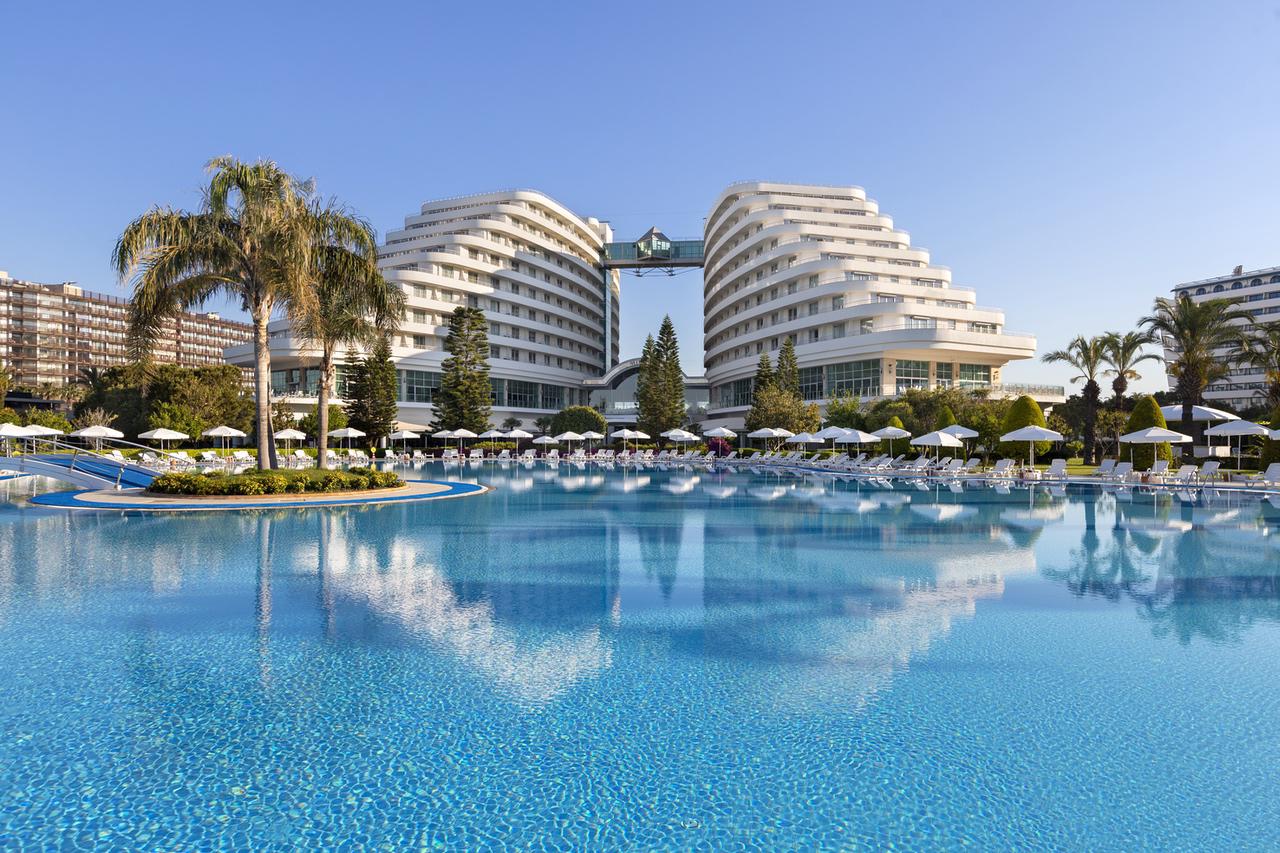 8 daagse vliegvakantie naar Miracle Resort in lara, turkije